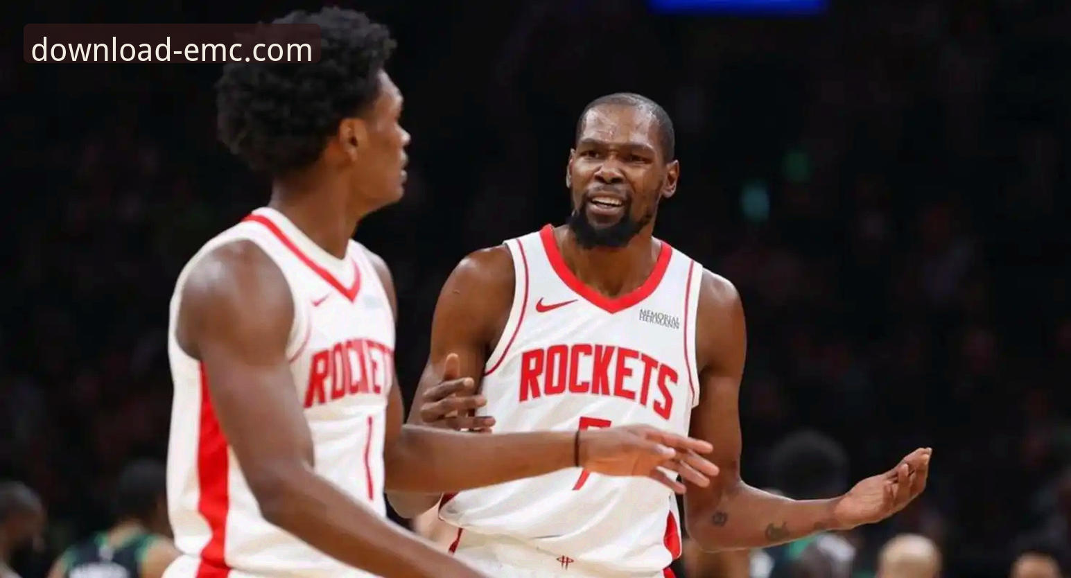 火箭主场大胜尼克斯：一场攻防节奏的深度解析